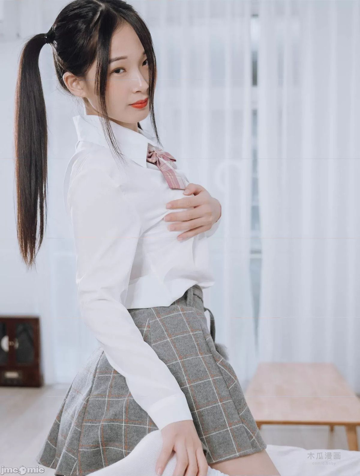JVID – Juice Jiemi (婕咪) – Double ponytail uniform girl · Chapter 1 page 12