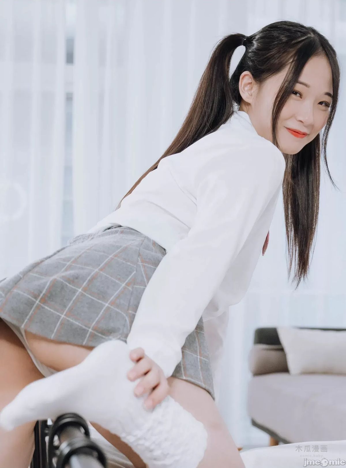 JVID – Juice Jiemi (婕咪) – Double ponytail uniform girl · Chapter 1 page 13