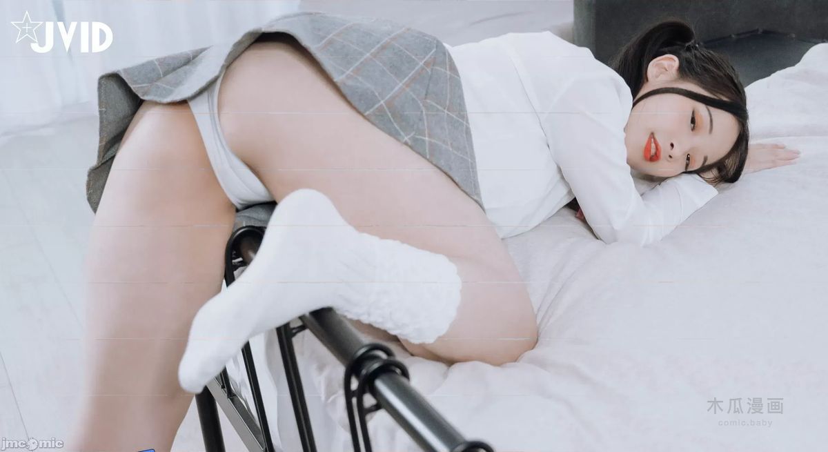 JVID – Juice Jiemi (婕咪) – Double ponytail uniform girl · Chapter 1 page 16