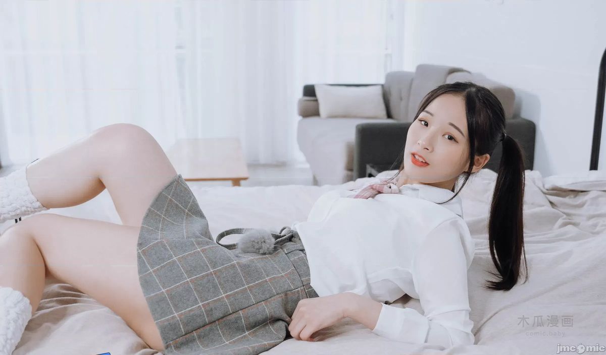 JVID – Juice Jiemi (婕咪) – Double ponytail uniform girl · Chapter 1 page 19