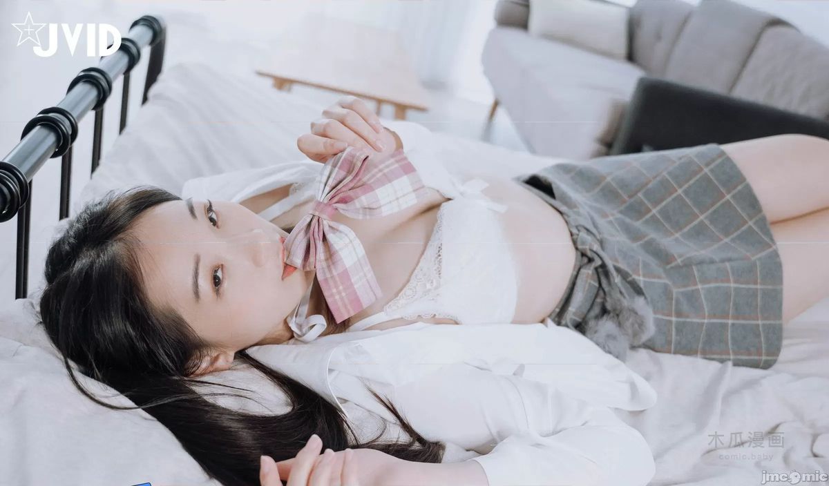 JVID – Juice Jiemi (婕咪) – Double ponytail uniform girl · Chapter 1 page 36