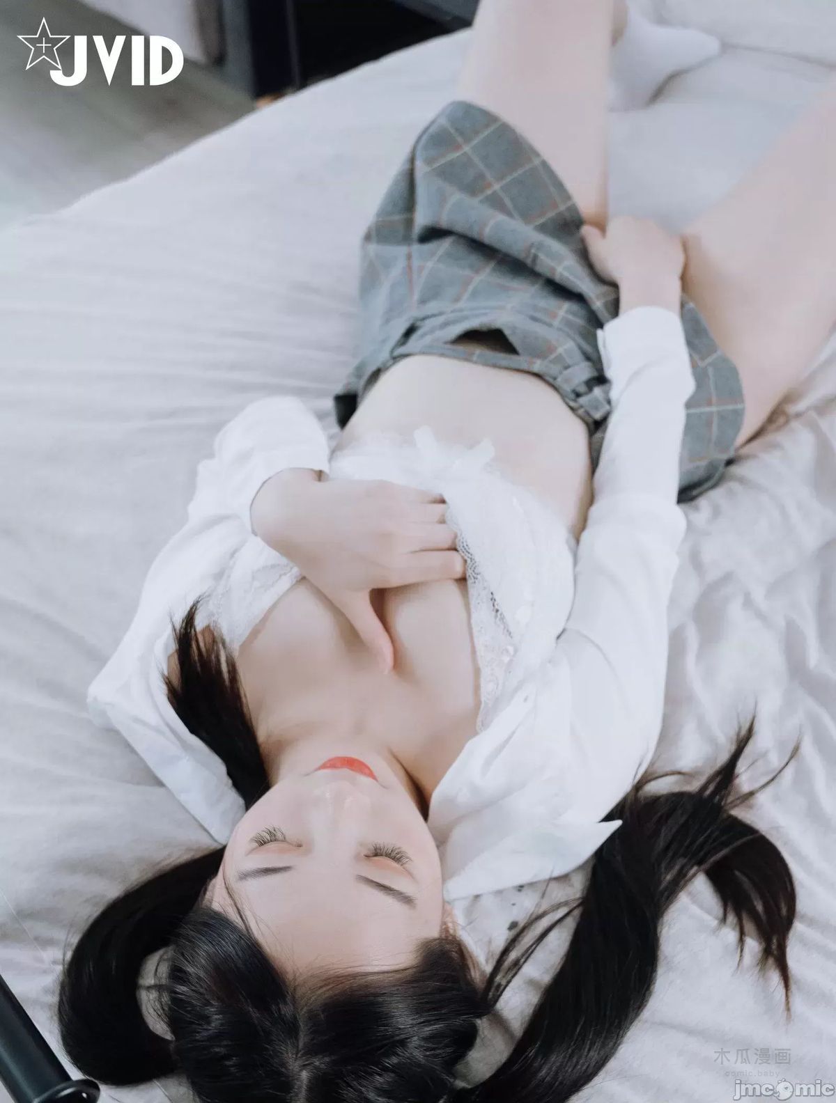 JVID – Juice Jiemi (婕咪) – Double ponytail uniform girl · Chapter 1 page 40